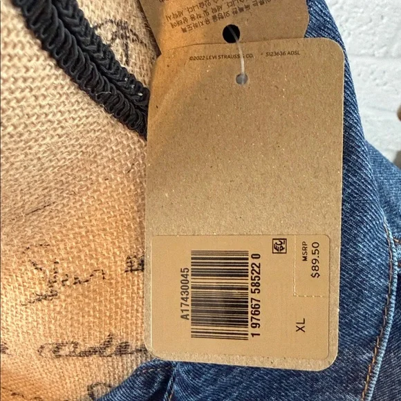 🆕 Levi's Women's 90’s Trucker Blue Denim Jacket - Picture 4 of 4